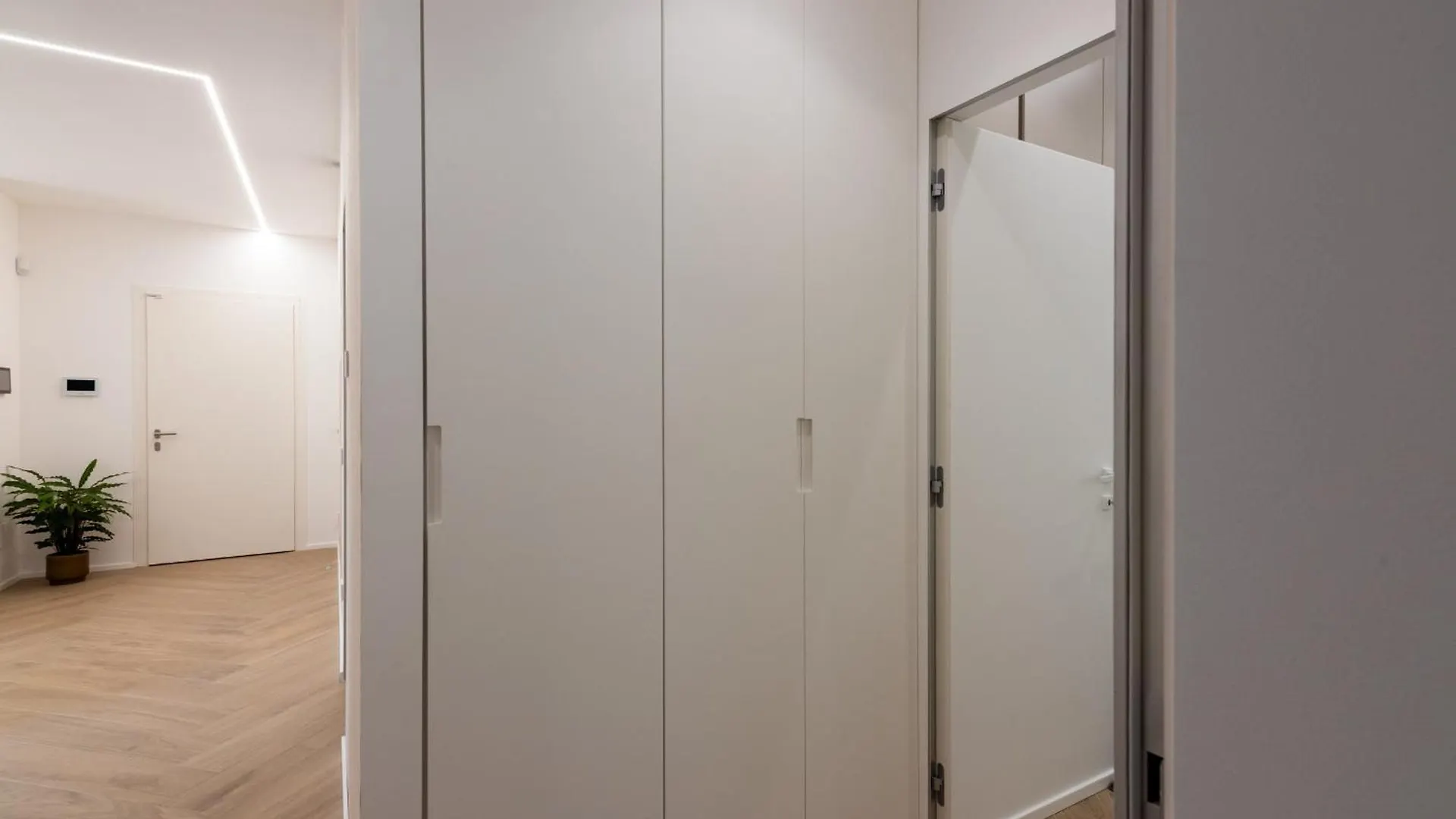 Apartamento White House Villa Con Posti Auto Milano