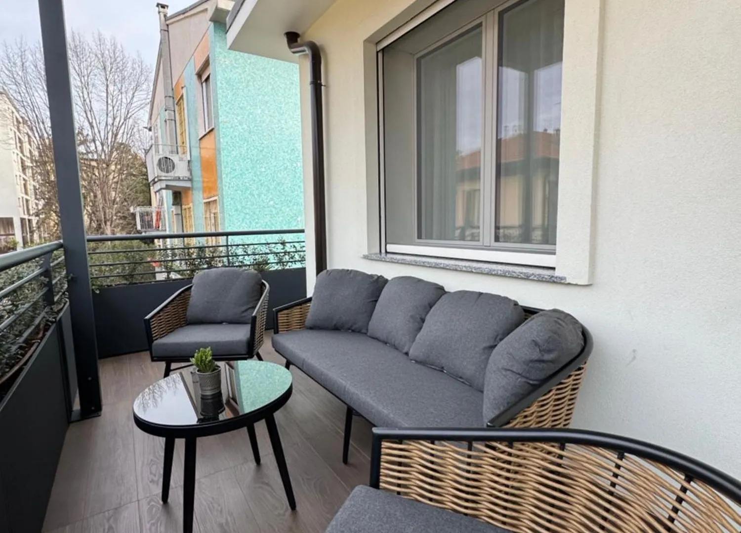 White House Villa Con Posti Auto Milano 0*, Milaan